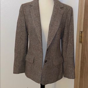 Evan Picone houndstooth women’s blazer.